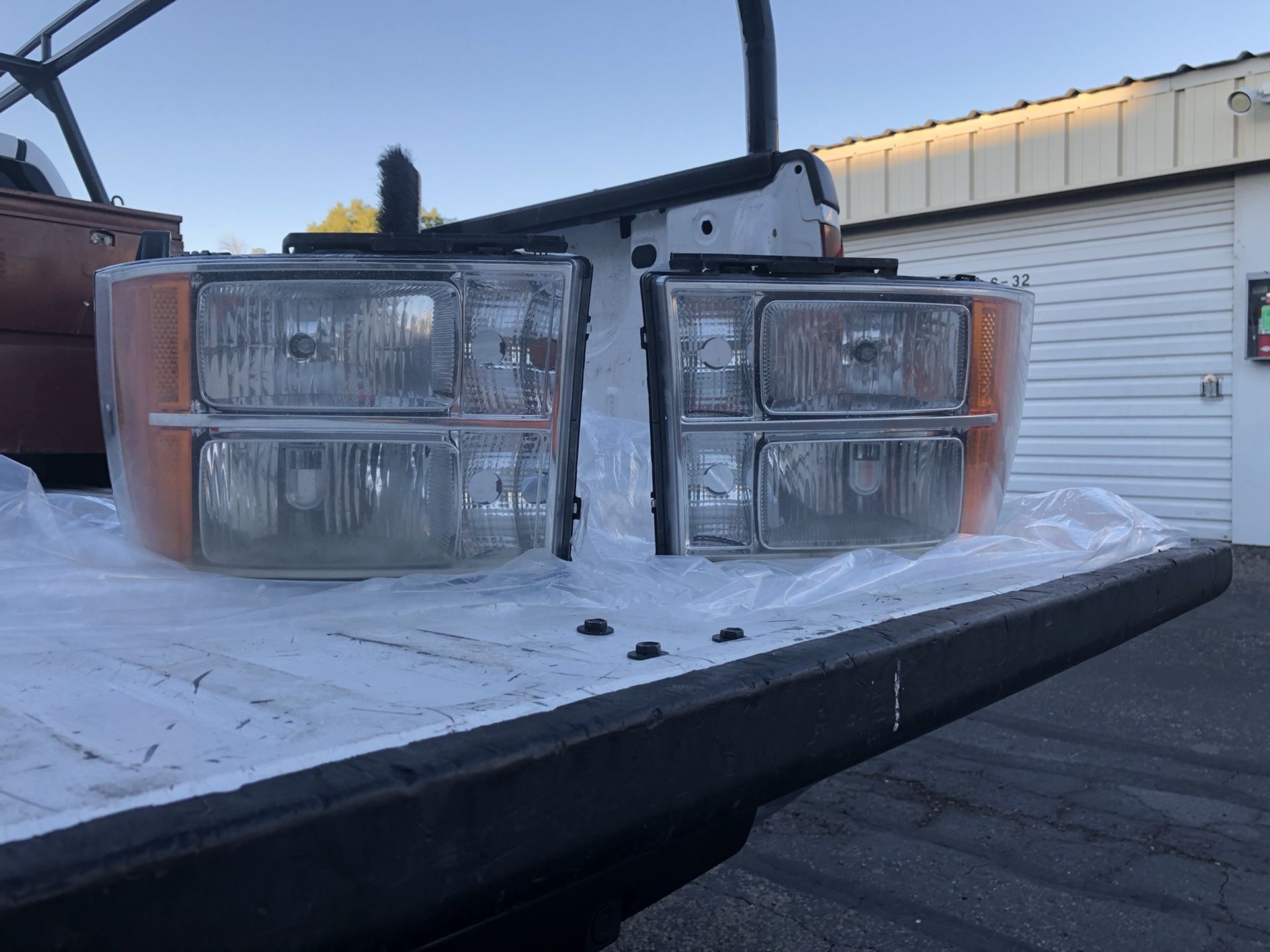 GMC Sierra 2008 / 2500HD Slt Front Lights 