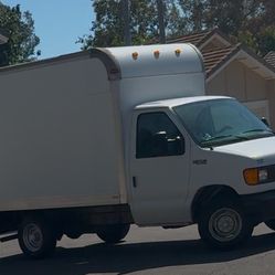2005 Ford E-350