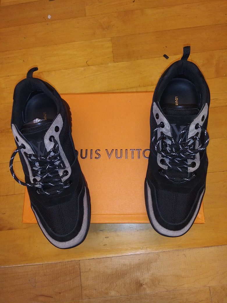 Louis vuitton sneakers size 11