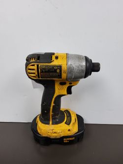 DEWALT WRENCH