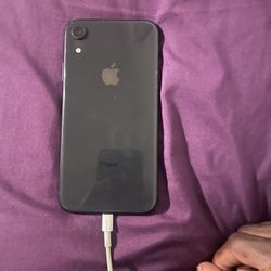 iPhone XR 64gb Carrier Unlocked 