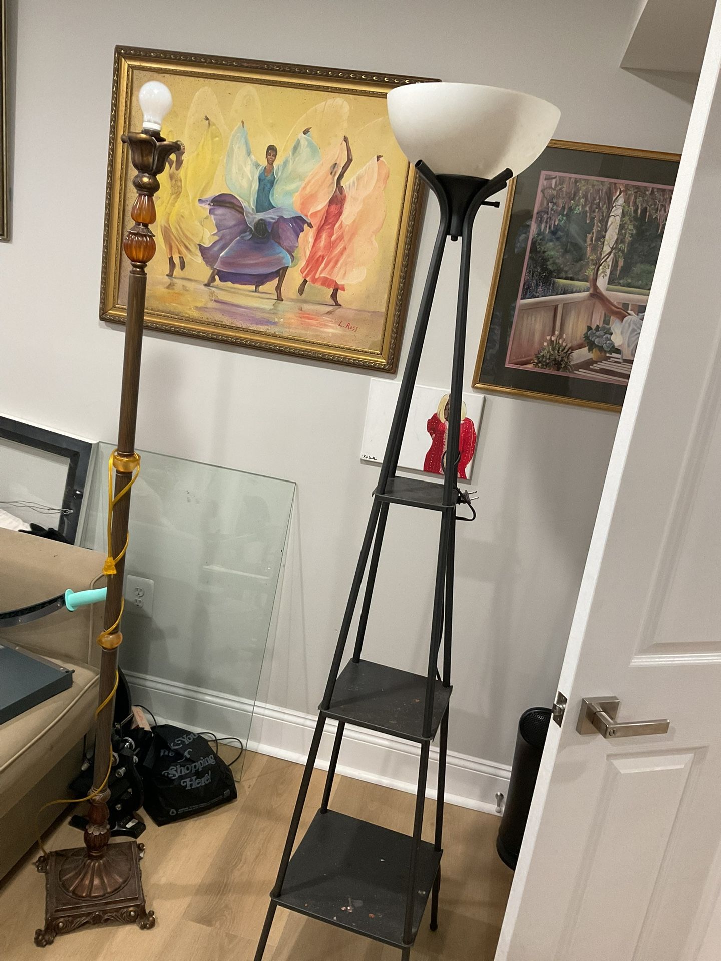 A Nice Long Floor Lamp With 3 Shelves (the Light Stays On You Have To Unplug It). Also Needs A Little Cleaning (NO SHIPPING)