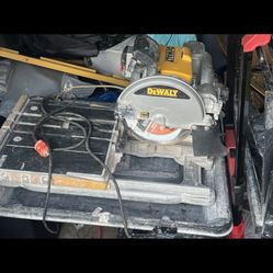 Dewalt 10 in. High Capacity Wet Tile Saw with Stand