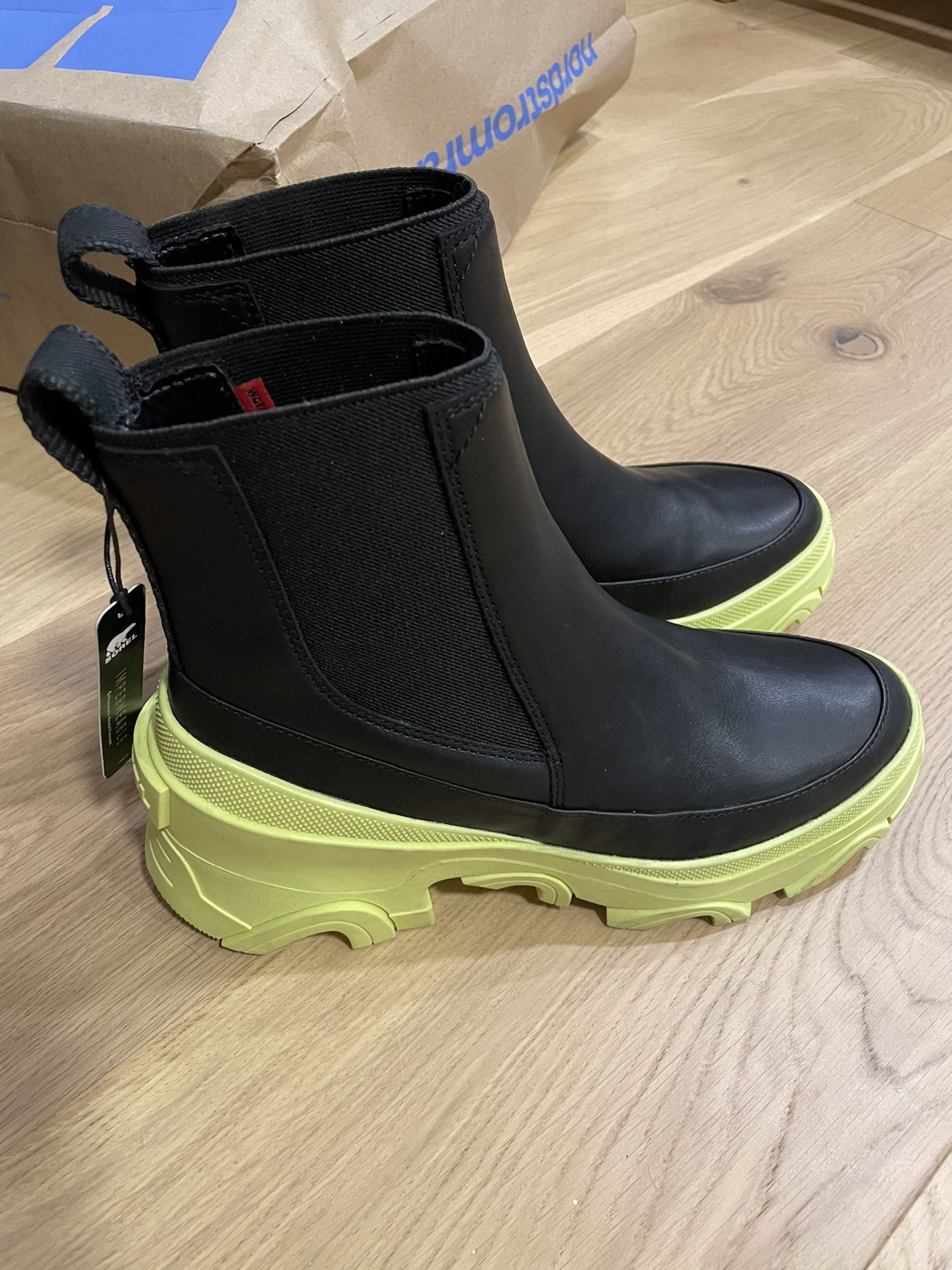 New Sorel Waterproof Chelsea Boot