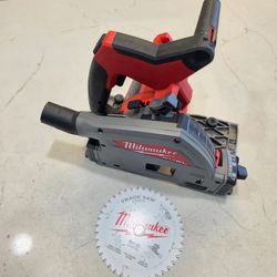 Milwaukee
M18 FUEL 18V Lithium-Ion Cordless Brushless 6-1/2 in. Plunge Cut Track Saw (Tool-Only)