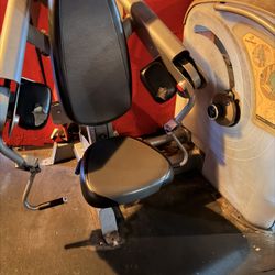 Nautilus Bicep Curl ISO 