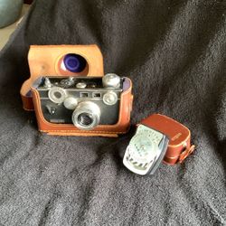 Vintage Argus 50mm Coated Cintar Camera With Case