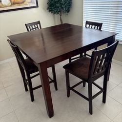 Dining Room Table and Chairs