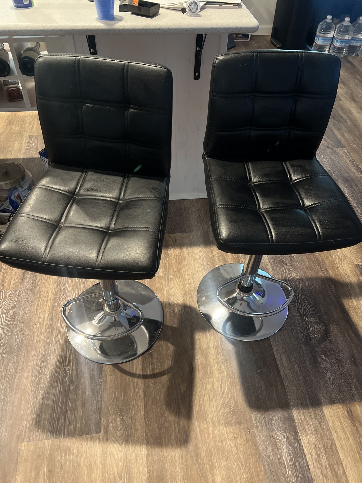 2 Chairs Black Chairs