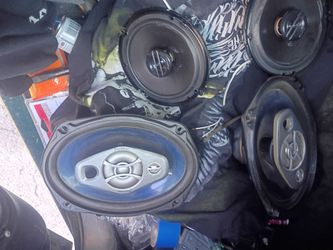 Car amplifier and speakers