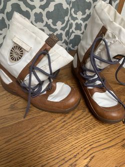 Womens UGGS size 7