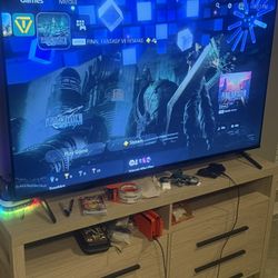 65” Sony 4K Smart TV with Remote – Excellent Condition 