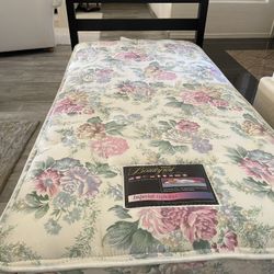 Twin Size Bed Set