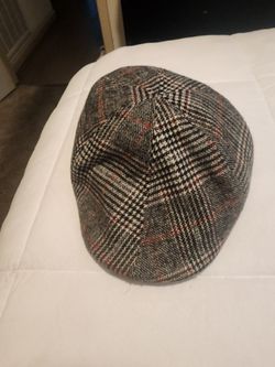 Zara Plaid Flat Cap / Newsboy Hat - Great Condition