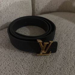 Louis Vuitton belt