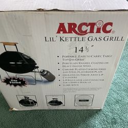 Arctic Lil Kettle Gas grill 