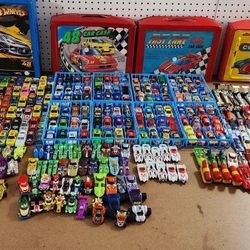 Large Hotwheel Collection Over 1400 Cars.