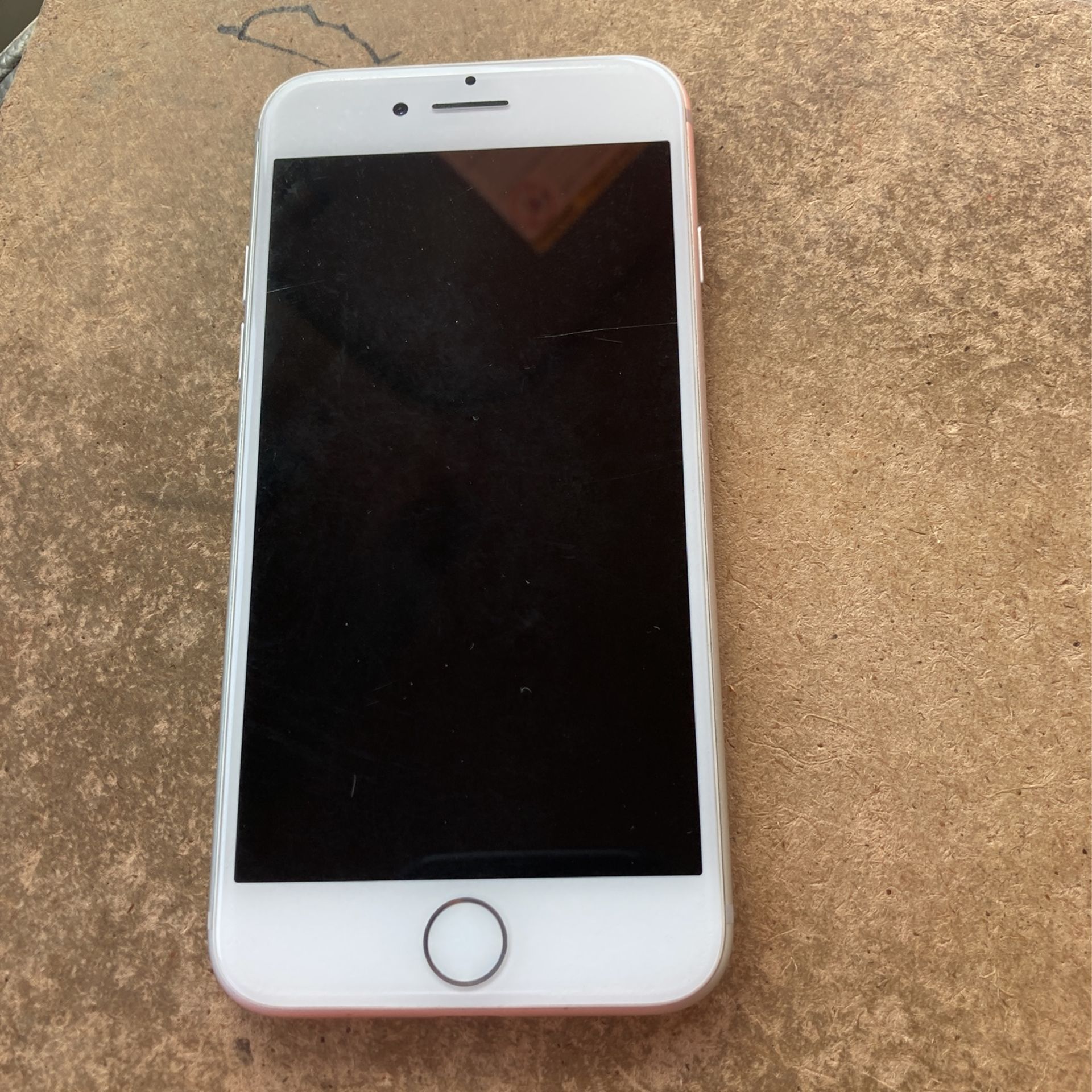 iPhone 7 LOCKED