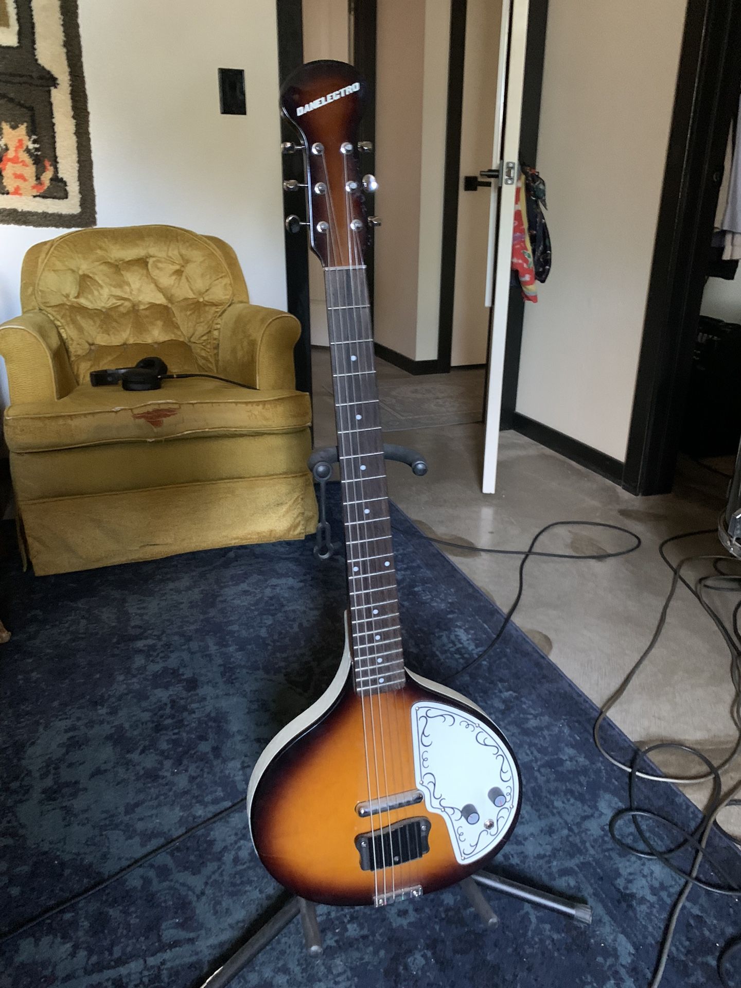 Danelectro Baby Sitar