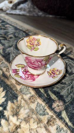 Fine Bones Roslyn Teacup And Plate Set 
