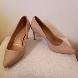 Calvin Klein Tan Nude High Heels Stiletto Pumps 9