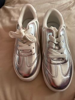 Grey shoes (girls )