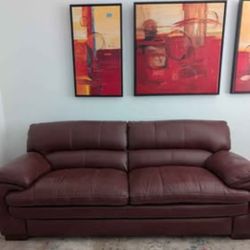 La-z-boy Leather Sofa, Beautiful Condition!