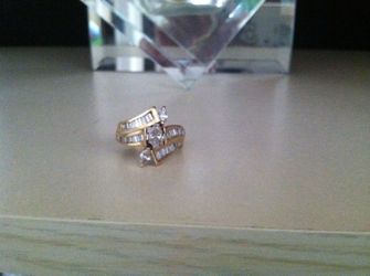14K Gold and diamond Ring size 7