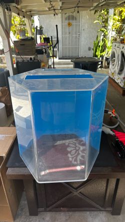 35 gallon Hexagon Acrylic Tank