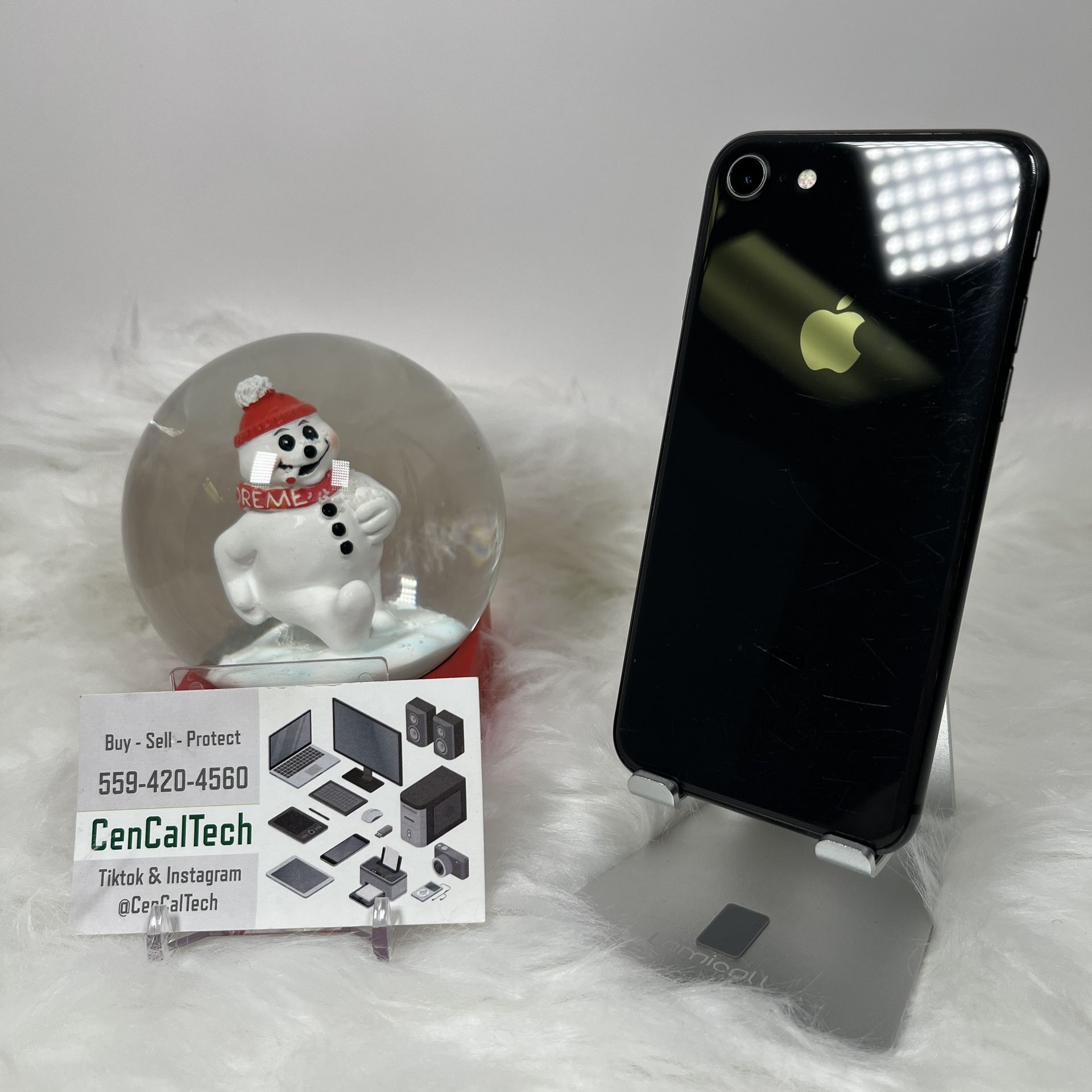 iPhone 8 256gb Unlocked 95% Battery Health In fair Condition. Fully Fuctional