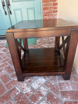 Coffee tables (2)