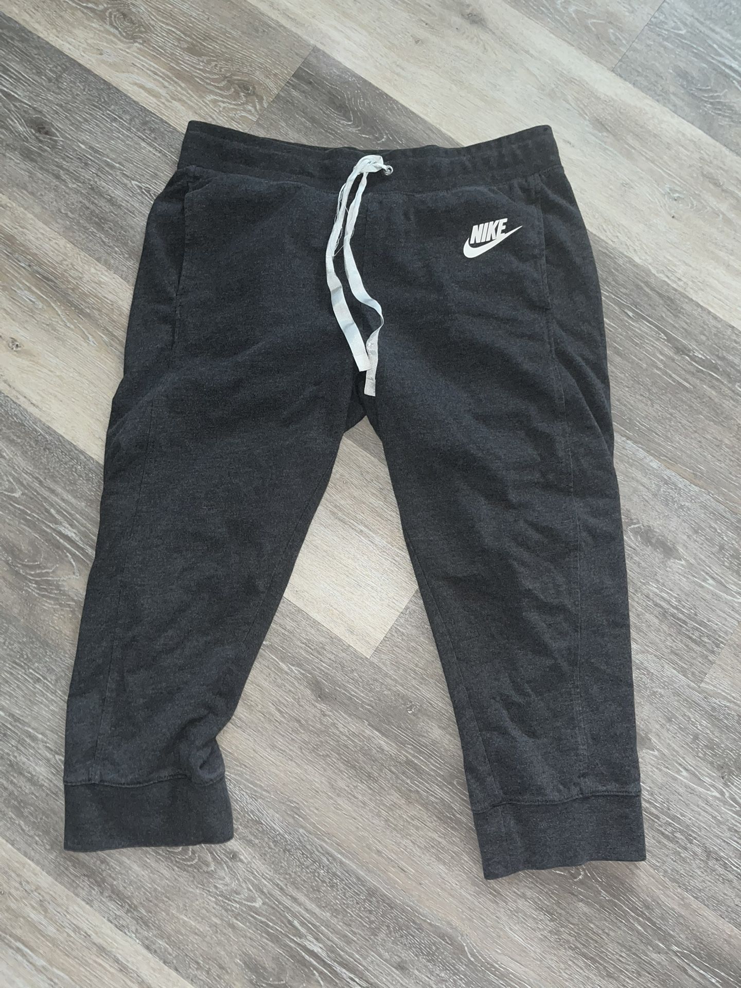 Woman’s Free Nike Capris 