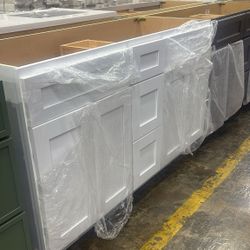 60" Shaker White bathroom vanity double wide