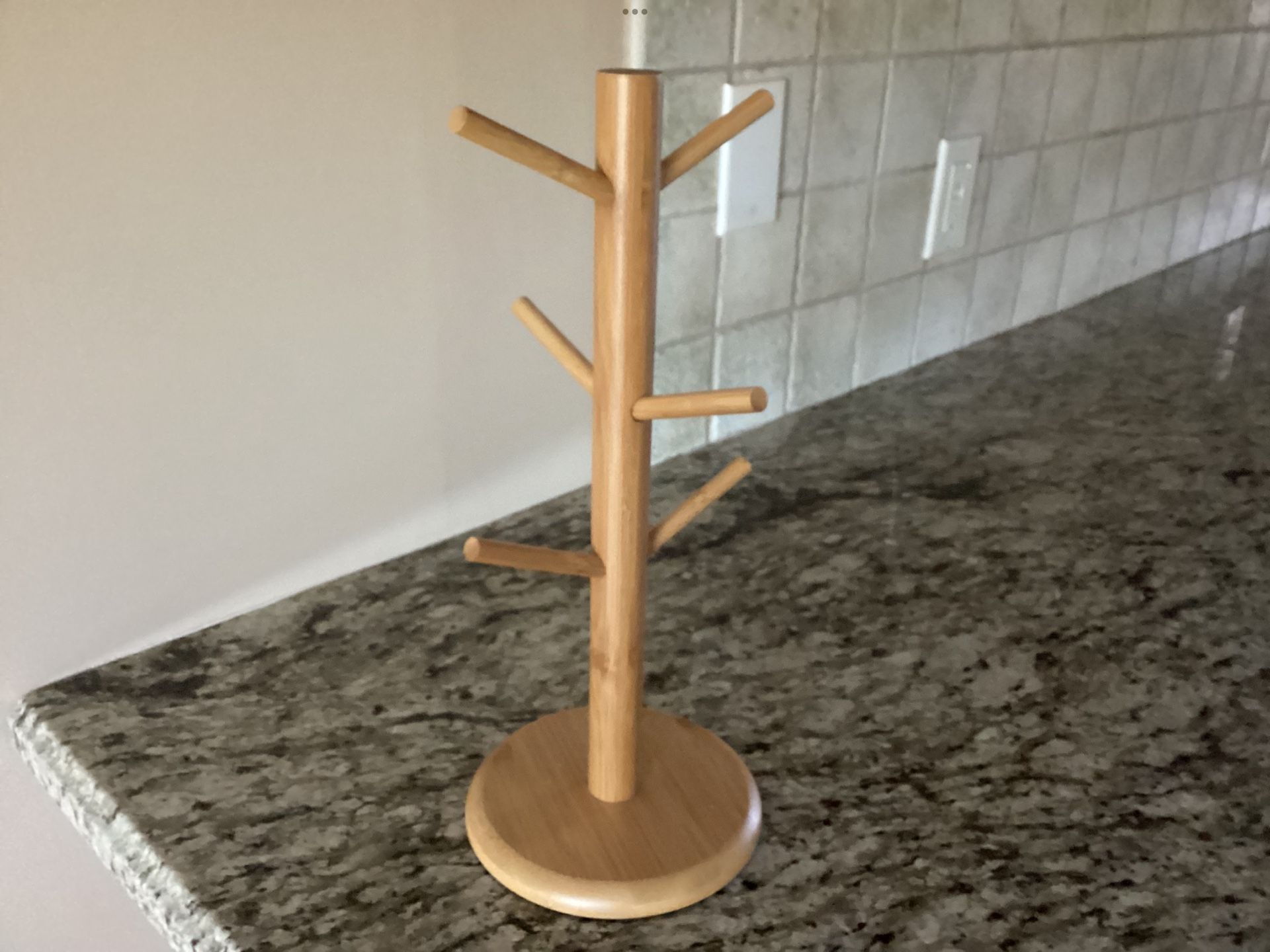 Preowned Wood Mug / Cup Tree Holder Rack 6 Branches