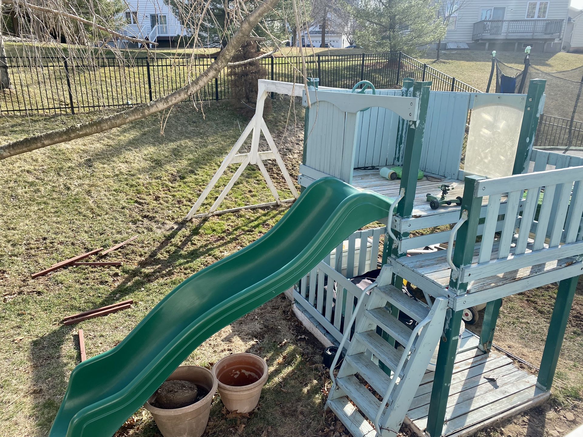 Kids Play Area - $1 Free
