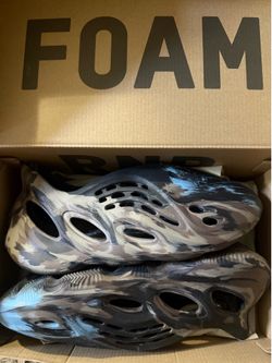 Foam runner shoes