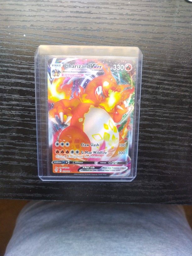 Pokemon Charizard VMAX (Darkness Ablaze)