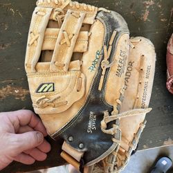 Mizuno Adult Baseball Glove Size 10