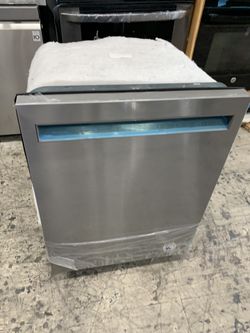 Kitchen aid dishwasher in stainless steel new