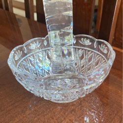 Lovely vintage collectible 7” x 6” class handled clear glass basket