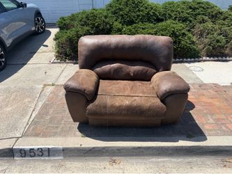Free Oversized Armchair Recliner