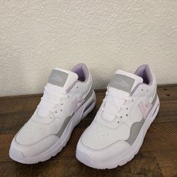 Beautiful 😍 leather tennis shoes size 6