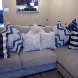 Sofa W/ 9 Pillows 