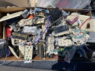 Used lot Hospital grade 15A 20A electrical receptacles, switches, GFCI, dimmers, motion sensor,