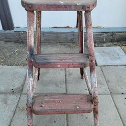 Vintage Kitchen Step Stool Ladder Seat Antique Classic Display Movie Patina