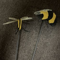 Two Garden Wiggle Bees 