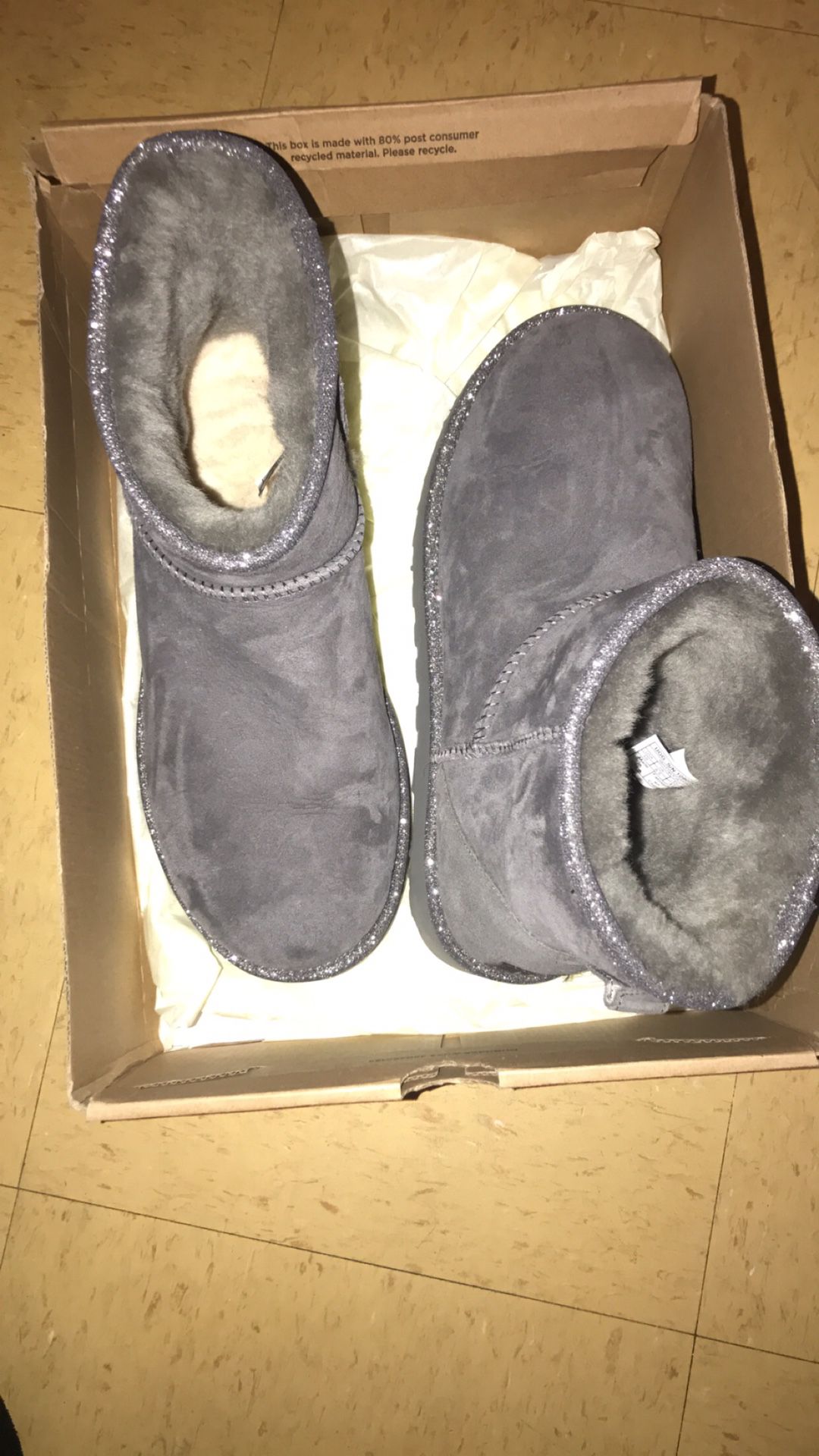 Worn once for like 15 minutes been sitting for two years , women’s size 10 UGGS short style