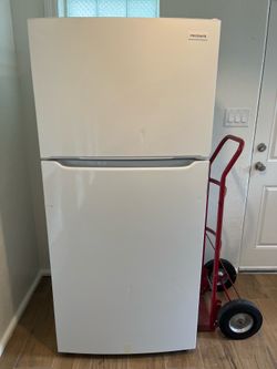 Frigidaire Top Freezer Refrigerator