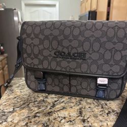 Coach Messenger Bag New W Dust bag & Reciept