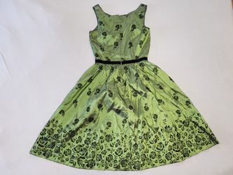 green emerald velvet dress Amazon.com: KY Cosplay Women's Bella Swan Green Dress Cosplay Costume (Green,  XS) : Clothing, Shoes & Jewelry